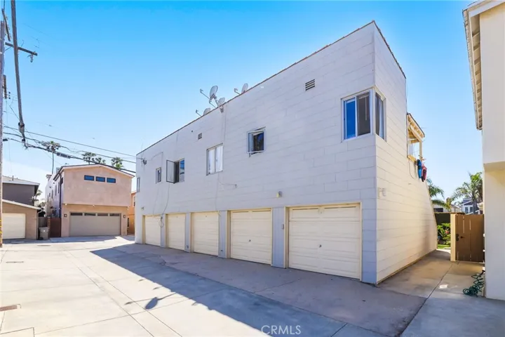 114 4th Street, Seal Beach, California 90740