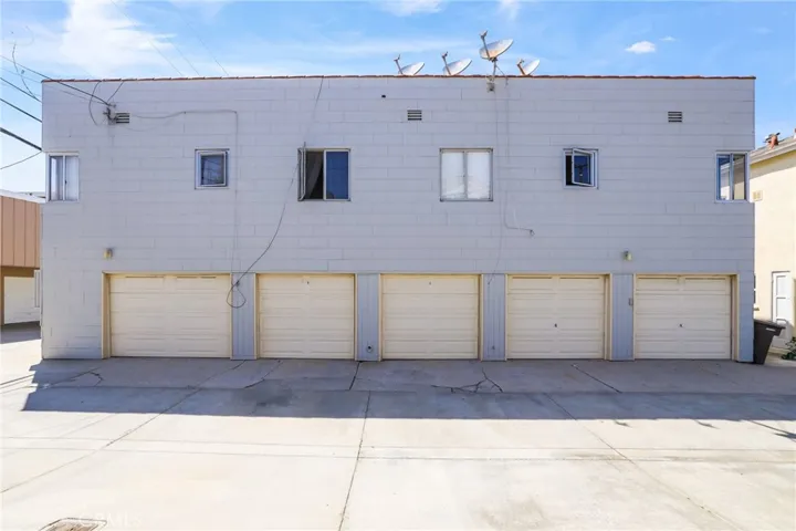 5 garages