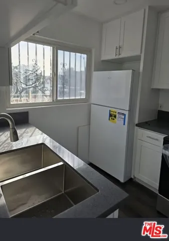 1028 N Ardmore Avenue C, Los Angeles, California 90029
