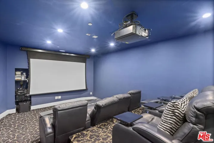 1465 N Robmar Drive, Beverly Hills, California 90210