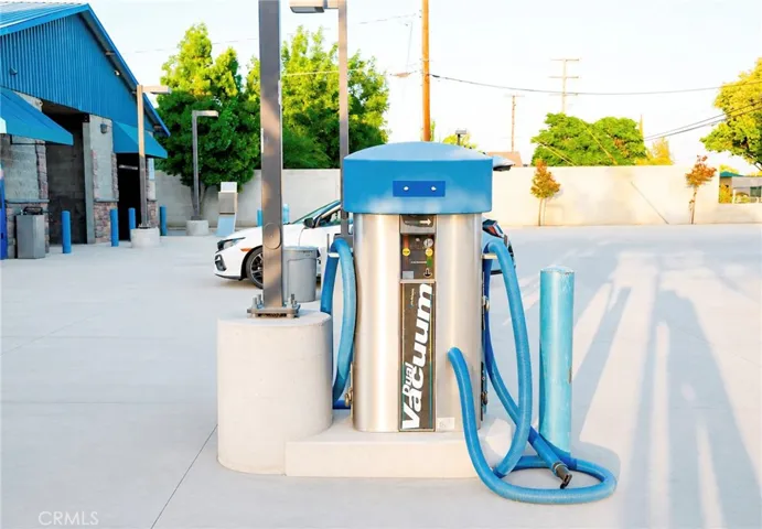 1220 W Houston, Visalia, California 93291