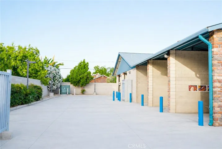 1220 W Houston, Visalia, California 93291
