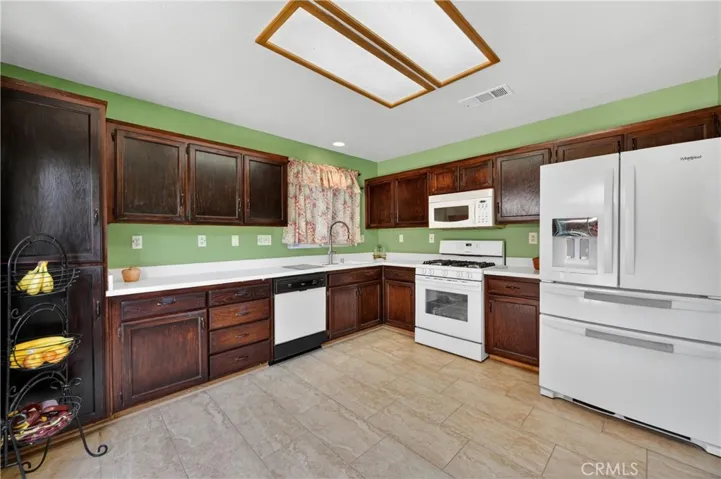 1204 Lilac Ridge, Perris, California 92571