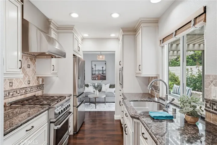 High End stainless appliances and cooking exhaust system