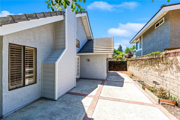3462 Windsor Court, Costa Mesa, California 92626