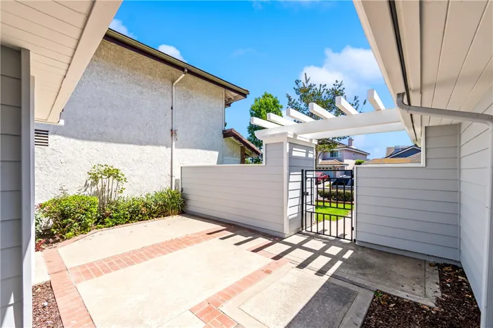 3462 Windsor Court, Costa Mesa, California 92626