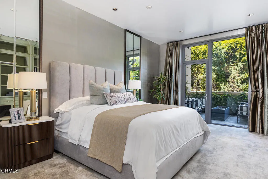 345 E Colorado Blvd #203 022-mls