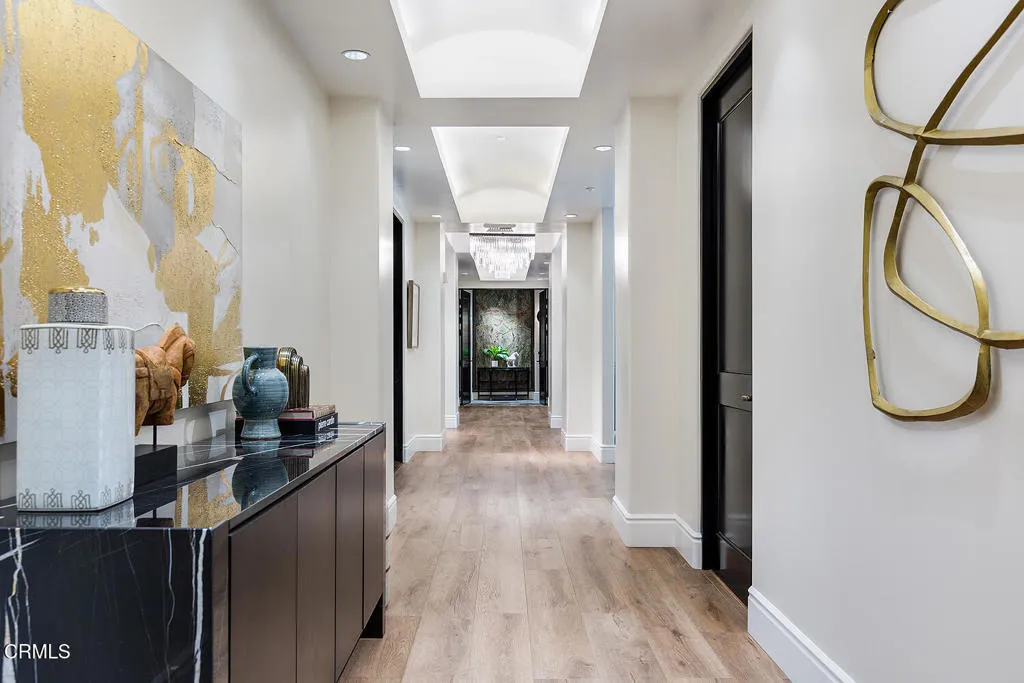 345 E Colorado Blvd #203 041-mls