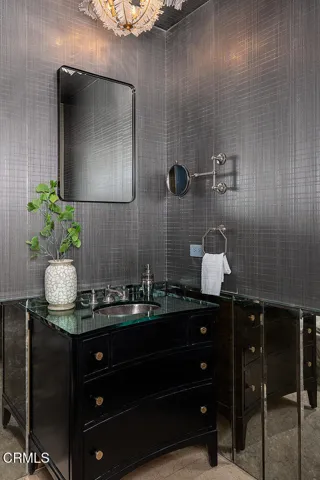 345 E Colorado Blvd #203 014-mls