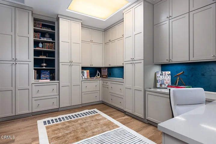 345 E Colorado Blvd #203 034-mls