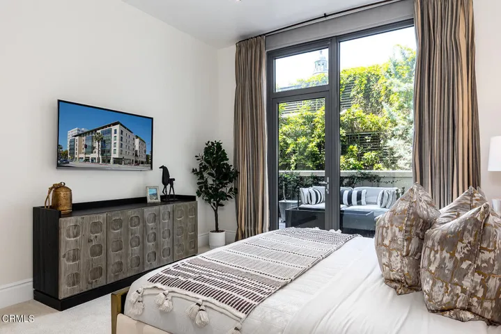 345 E Colorado Blvd #203 039-mls