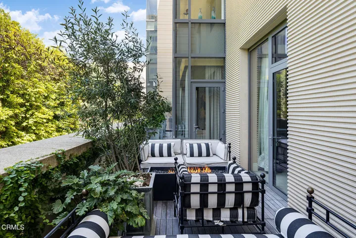 345 E Colorado Blvd #203 031-mls