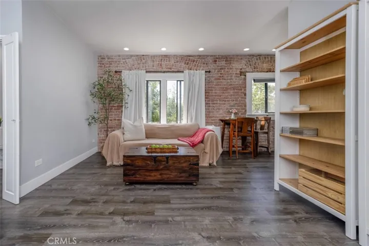 325 W 3rd Street 204, Long Beach, California 90802