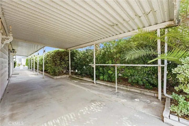 Covered patio area that sits off Family Room and Kitchen!