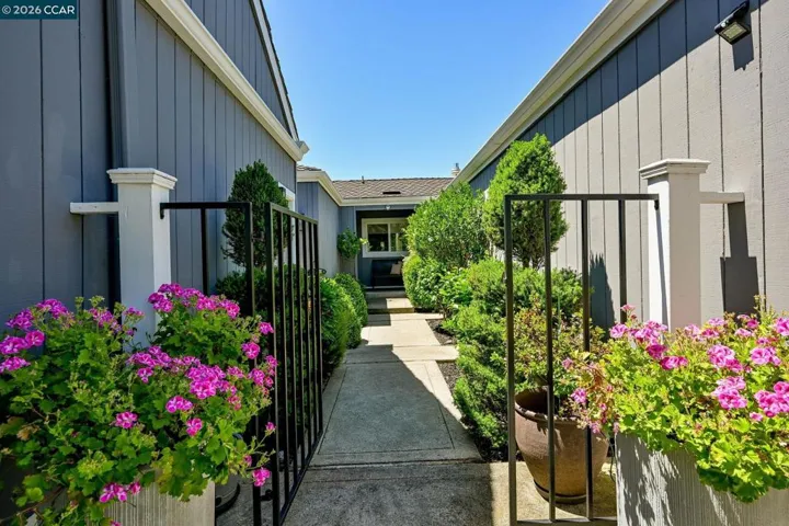 583 Rolling Hills Ln, Danville, California 94526