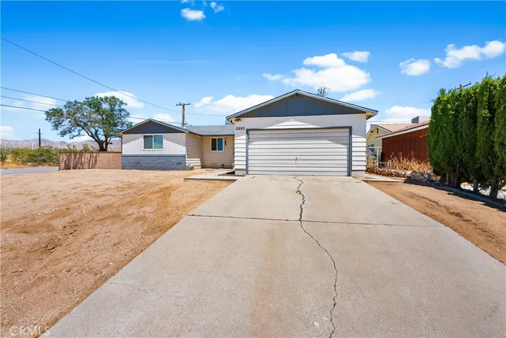 2893 Corona, Mojave, California 93501