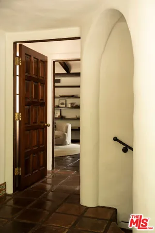 Bedroom 4 Hallway