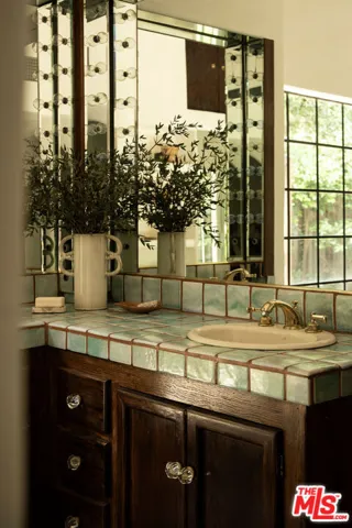 Old Hollywood Bathroom