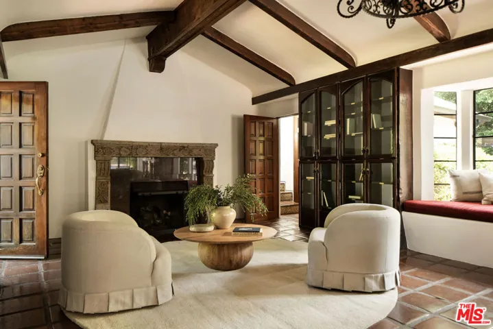 Den / Library