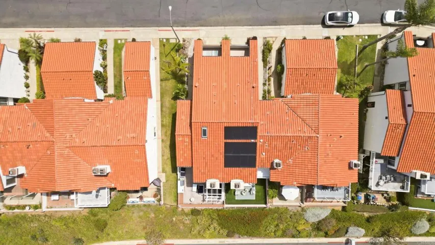 6717 Clover Court, Carlsbad, California 92011