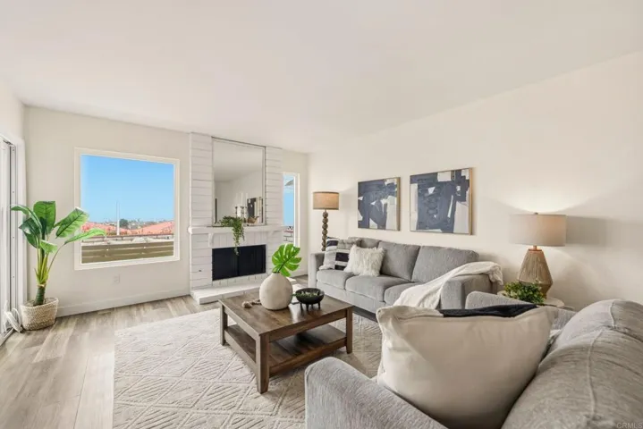 6717 Clover Court, Carlsbad, California 92011