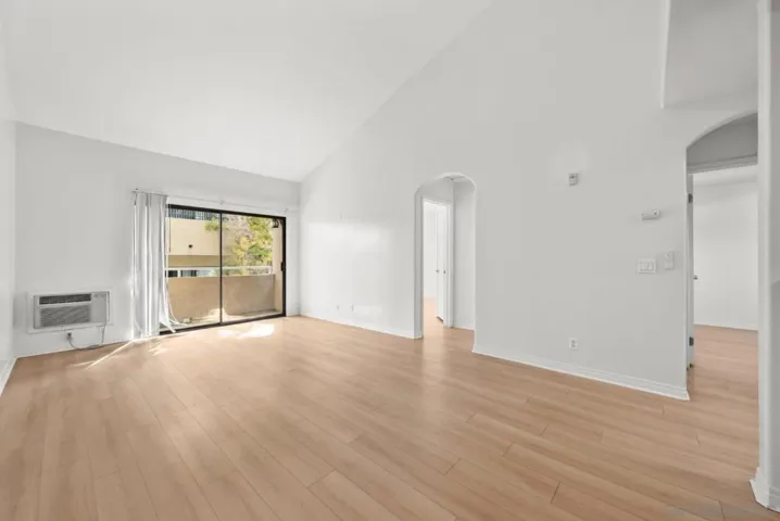 4540 60th 311, San Diego, California 92115