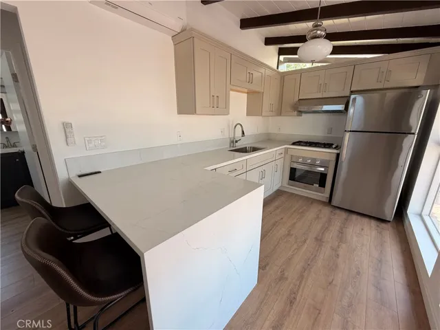 3035 A Lees, Long Beach, California 90808