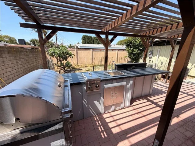 3035 A Lees, Long Beach, California 90808
