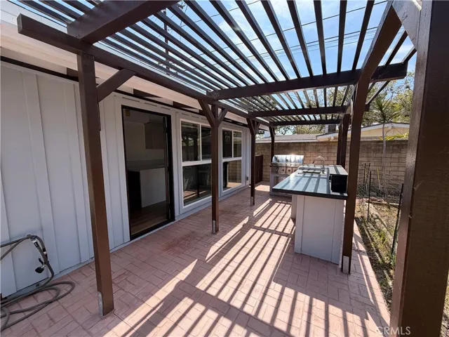 3035 A Lees, Long Beach, California 90808