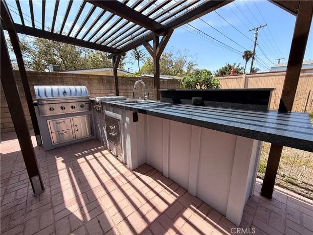 3035 A Lees, Long Beach, California 90808