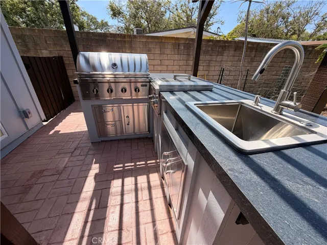 3035 A Lees, Long Beach, California 90808