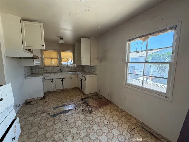 14016 Light Street, Whittier, California 90605
