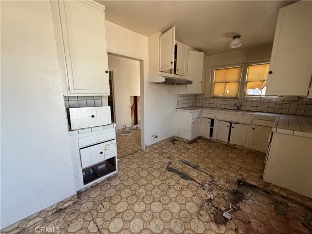 14016 Light Street, Whittier, California 90605
