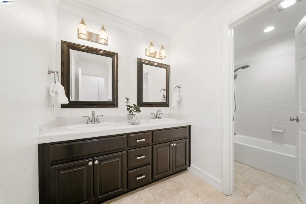 Upstairs Hall Bathroom