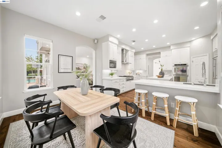 Eat in Kitchen