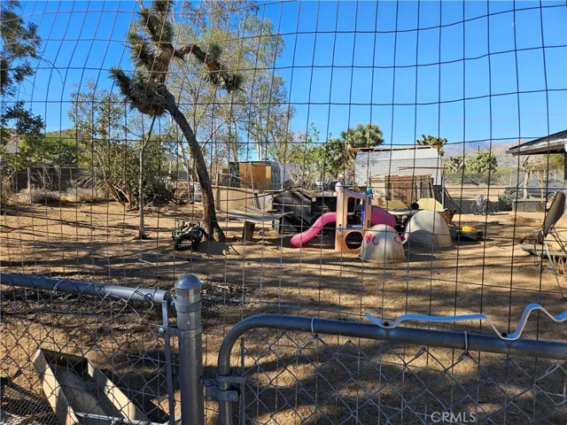 7990 Acoma, Yucca Valley, California 92284