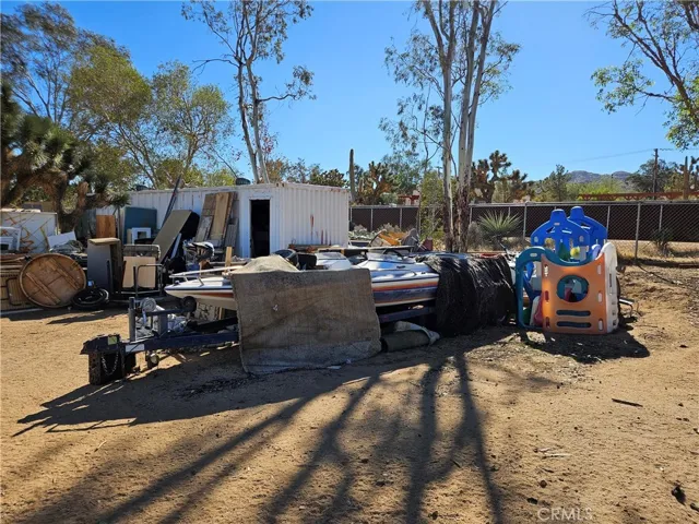 7990 Acoma, Yucca Valley, California 92284