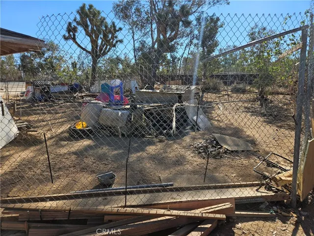 7990 Acoma, Yucca Valley, California 92284