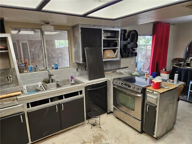 7990 Acoma, Yucca Valley, California 92284