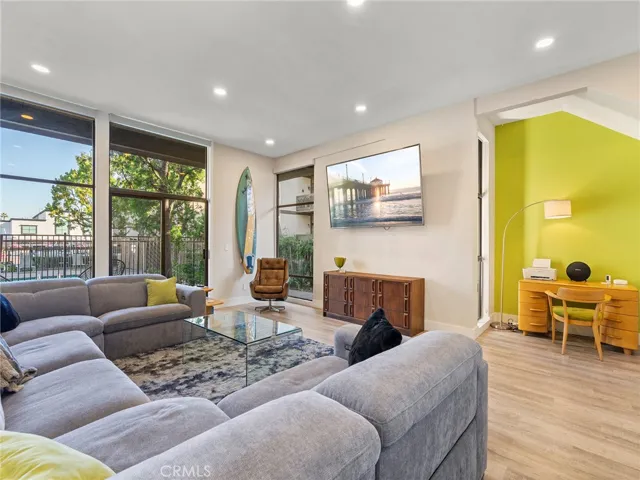 6207 Marina Pacifica N, Long Beach, California 90803