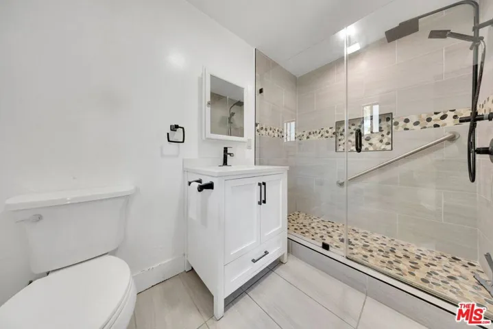 Guest house  bathroom