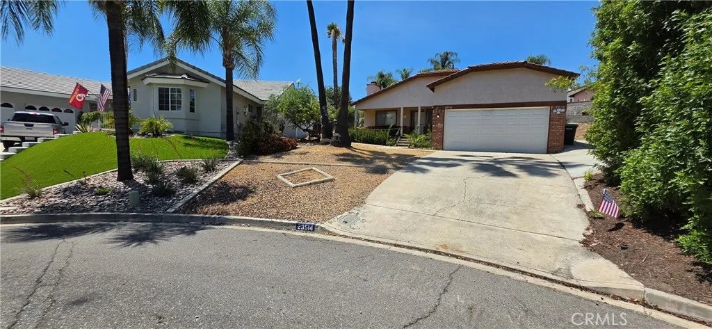 23514 Little Creek Drive, Canyon Lake, California 92587