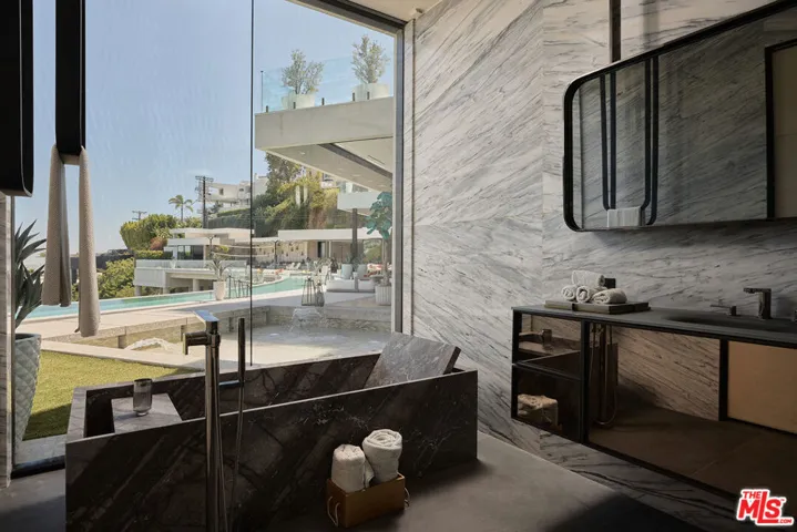 9330 Flicker Way, Los Angeles, California 90069