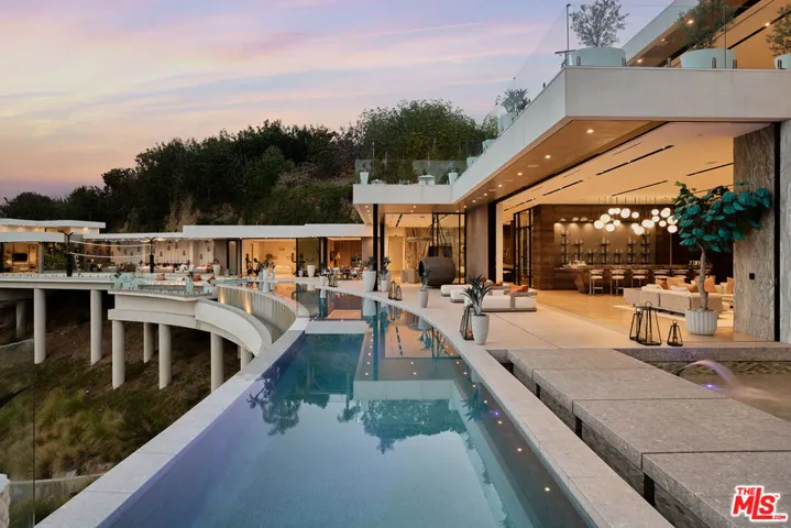 9330 Flicker Way, Los Angeles, California 90069
