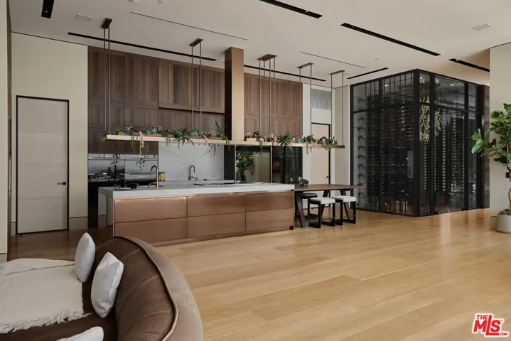 9330 Flicker Way, Los Angeles, California 90069
