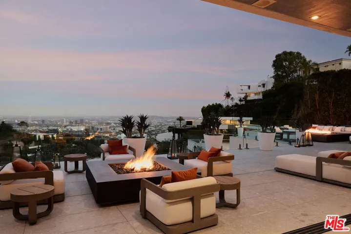 9330 Flicker Way, Los Angeles, California 90069