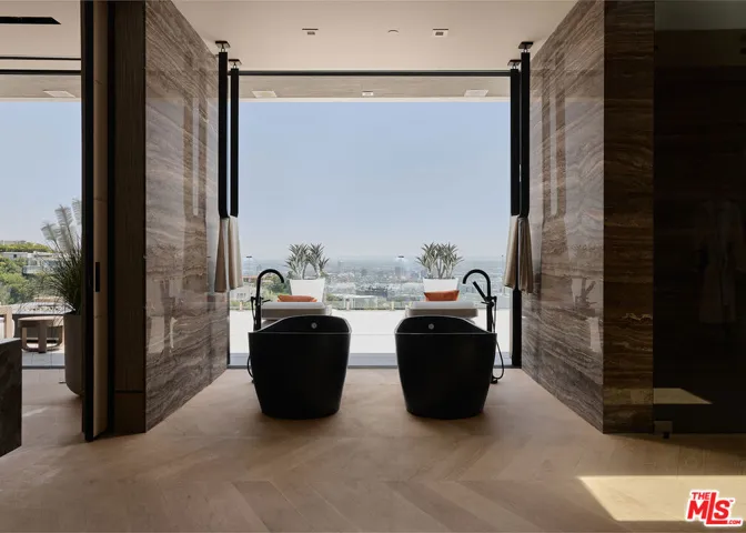 9330 Flicker Way, Los Angeles, California 90069