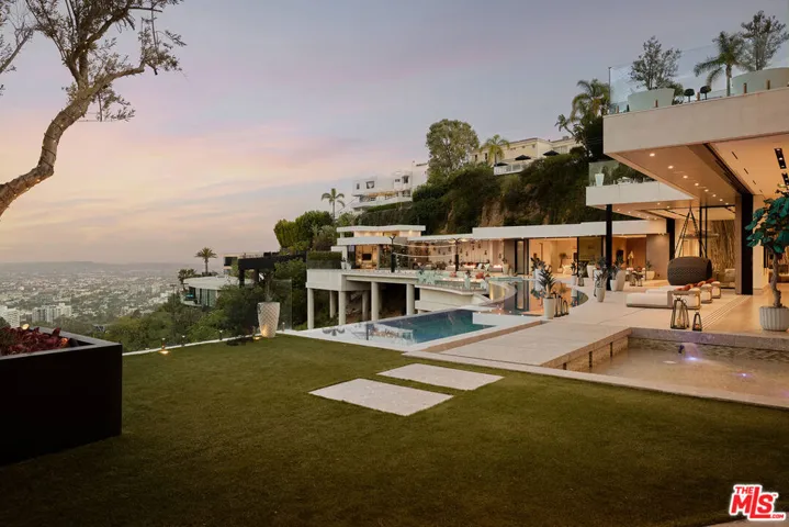 9330 Flicker Way, Los Angeles, California 90069