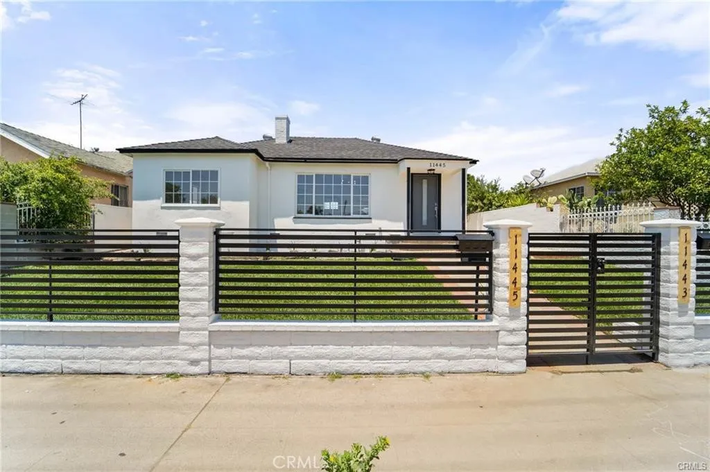 11445 Saticoy St