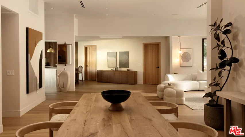 3637 Loadstone Drive, Sherman Oaks, California 91403